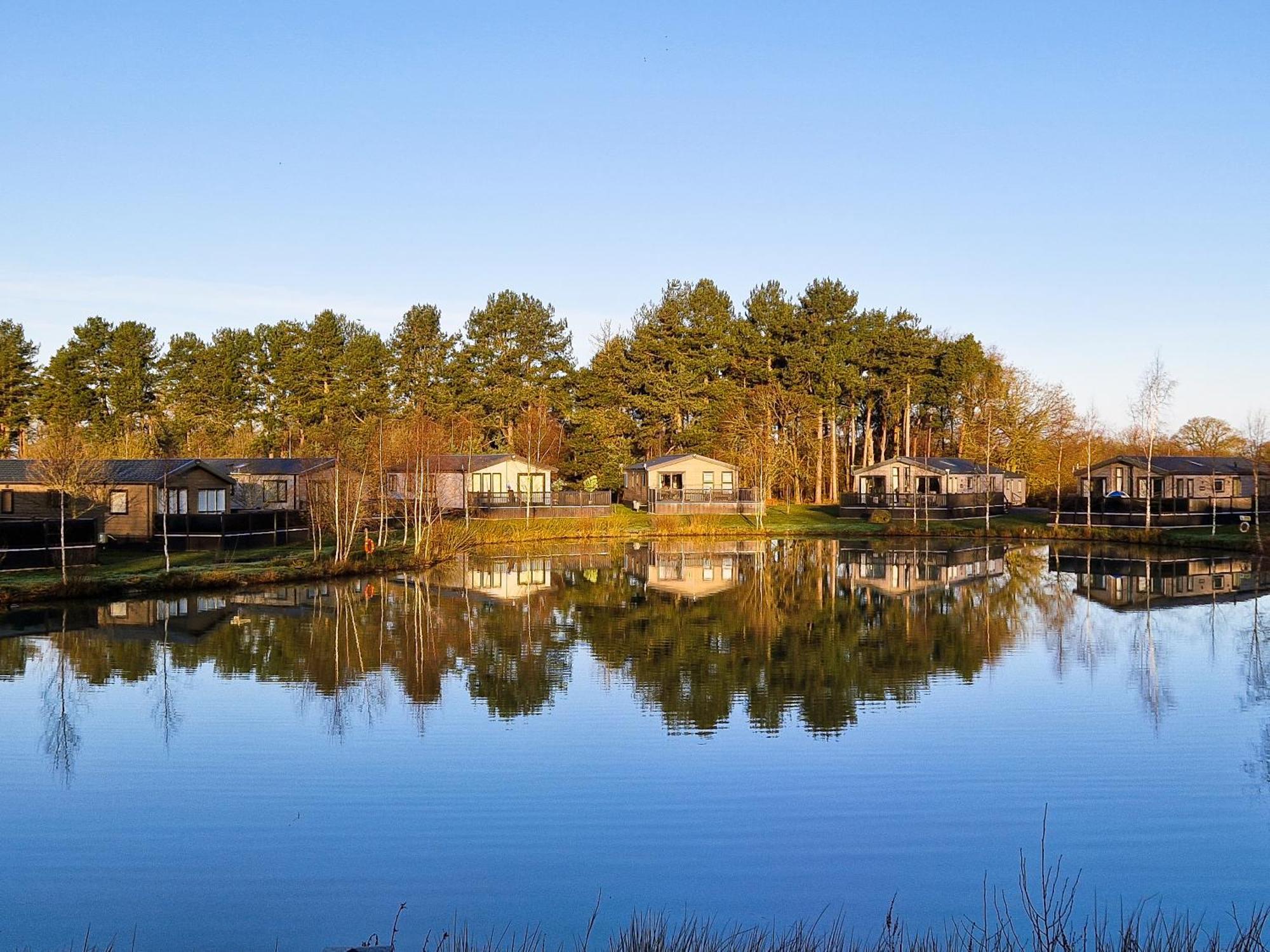 Lakewood Retreat Woodhall Spa Exterior photo